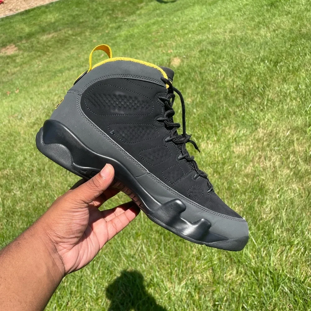 Jordan 9 retro “university gold” size 12 worn very lightly - Picture 9 of 11